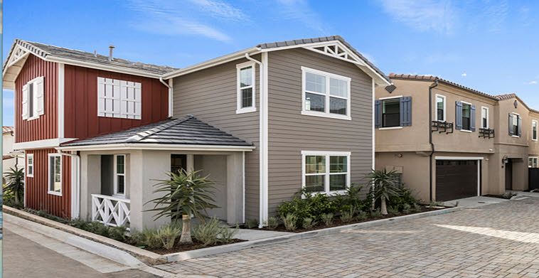 1208 East Cove Place