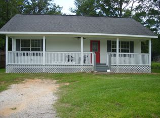 5200 Meridian St, Moss Point, MS 39563
