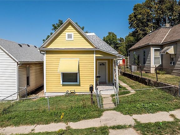 4th image of 205 E Kansas Ave