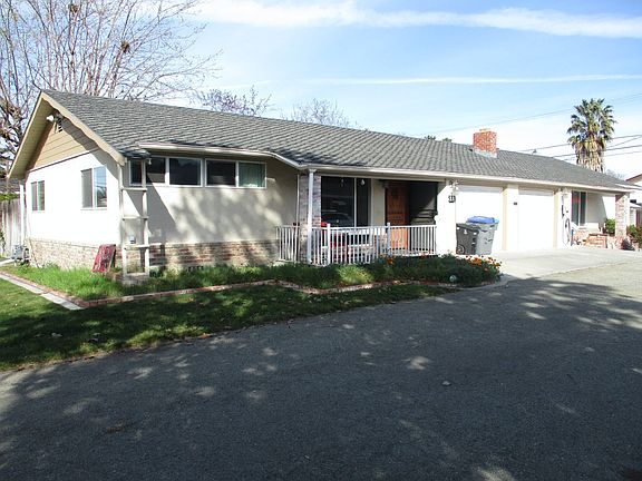 3rd image of 532 Tyrella Ave APT 21