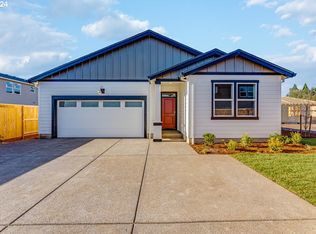 1008 Sparrow St, Woodburn, OR 97071
