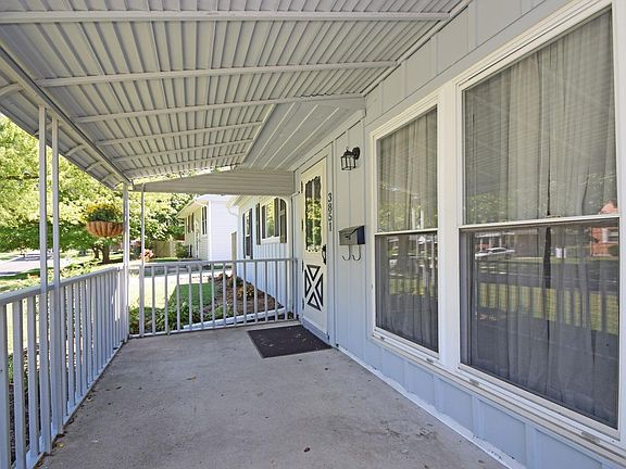 3rd image of 3851 Beavercreek Cir