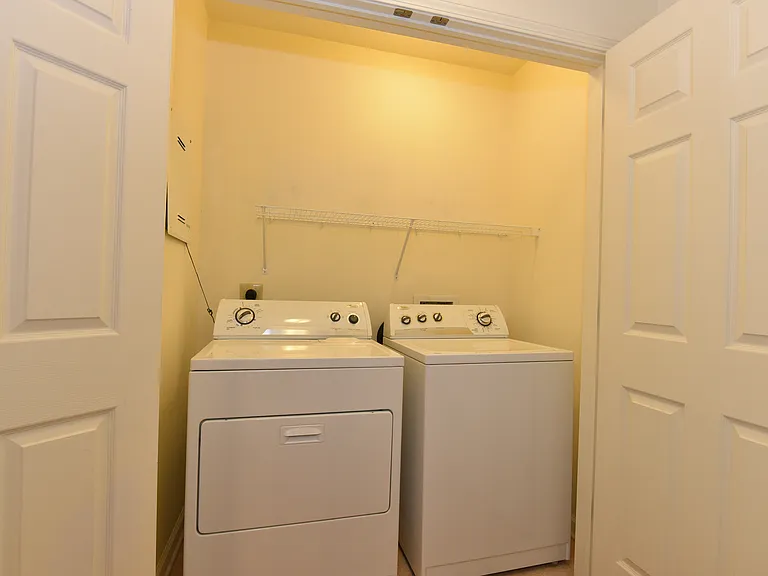 320 S Dunn — Photo 27