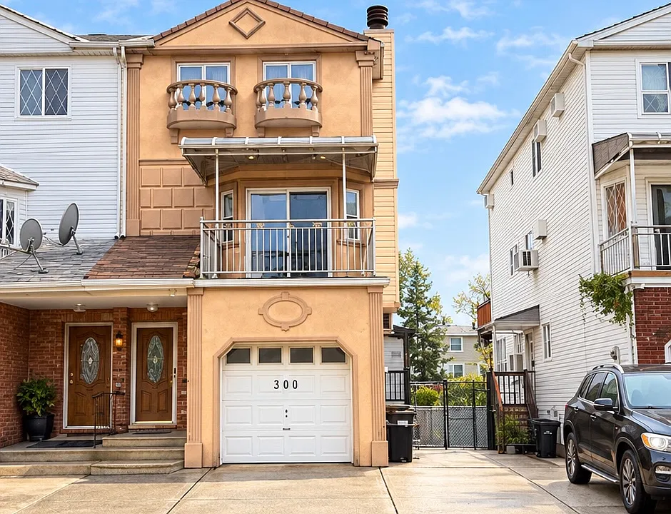 300 Merrymount St #2F