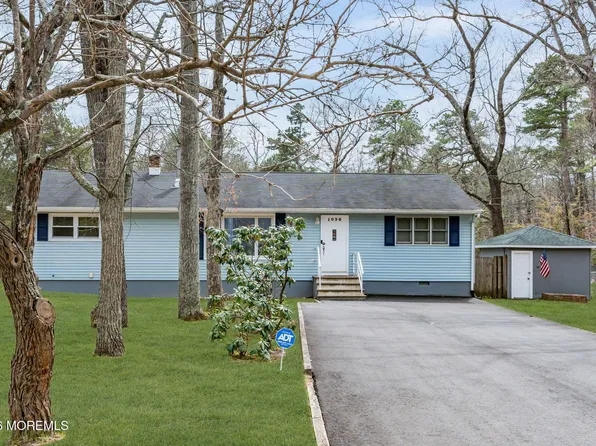 1036 Lakehurst Avenue, Jackson, NJ 08527