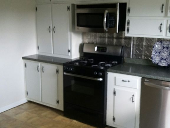4th image of 620 Kennesaw Dr SE
