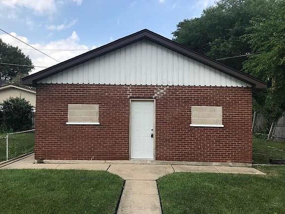 3rd image of 2746 Broadway St
