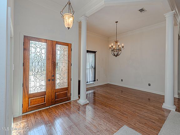 5th image of 626 Wendover Dr