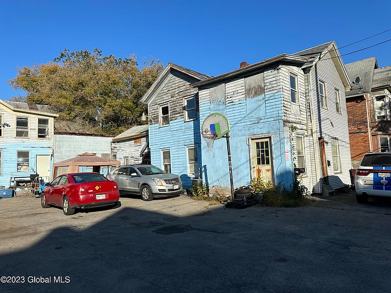 3rd image of 95 N Arlington Avenue