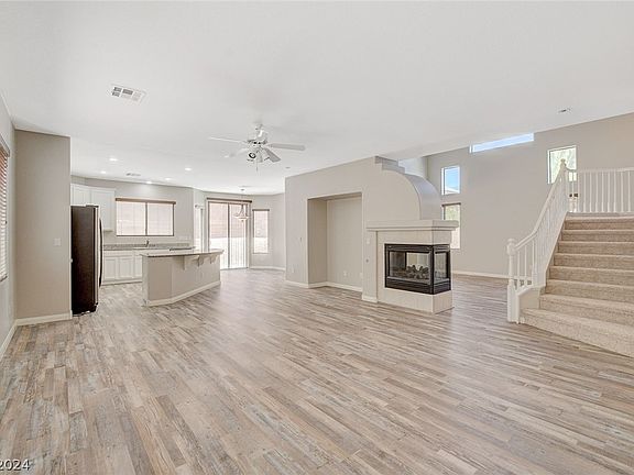 2nd image of 5721 Pacesetter St