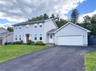 91 Queensbury Dr, Quispamsis, NB E2E5Y7