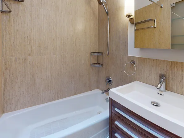 415 East 82nd Street image 4 of 6