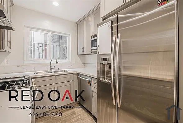 1023 N Hayworth Ave #1 — Photo 14