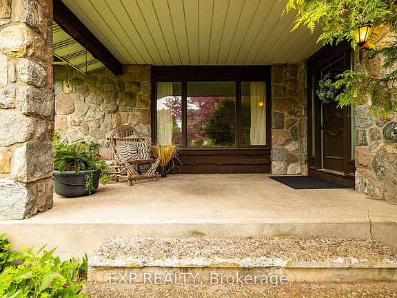 4th image of 4958 Carp Rd
