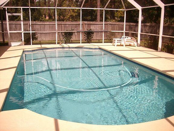 2nd image of 131 Parkview Dr