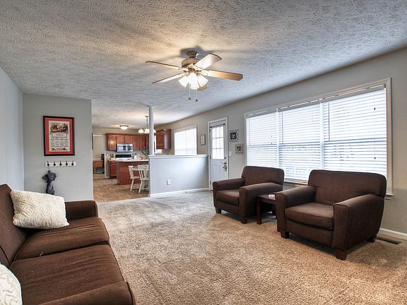 5th image of 361 Clarkston Dr