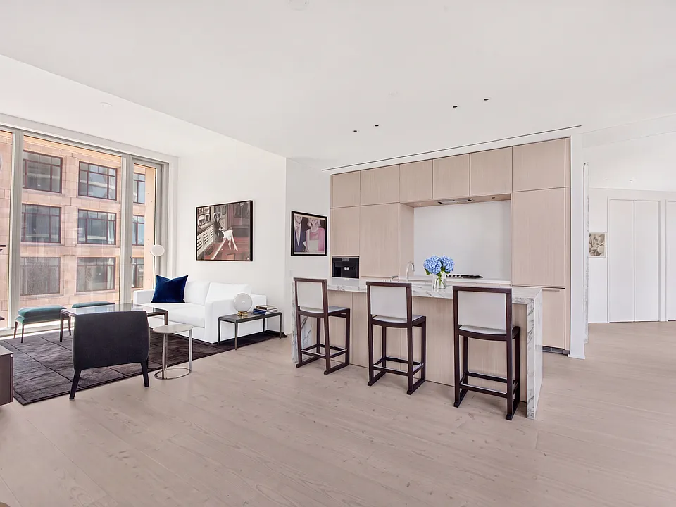160 Leroy St #8AS