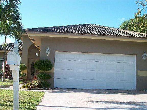 2nd image of 2940 NW 7th Ct