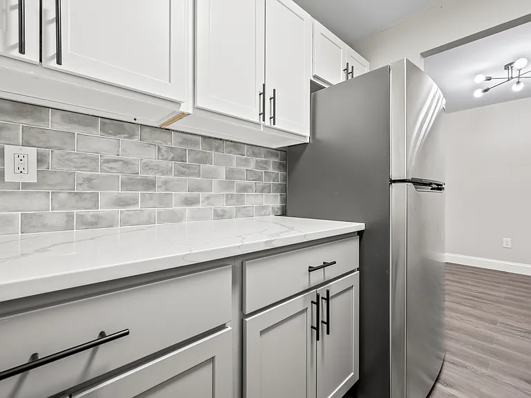 193 High St #B2 — Photo 10