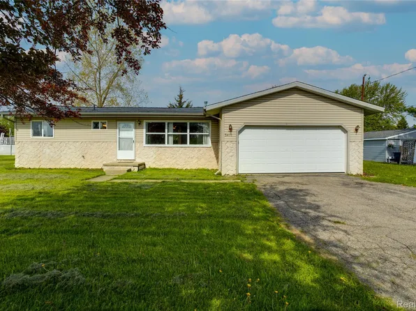 5410 Rushmore Pass, Grand Blanc, MI 48439