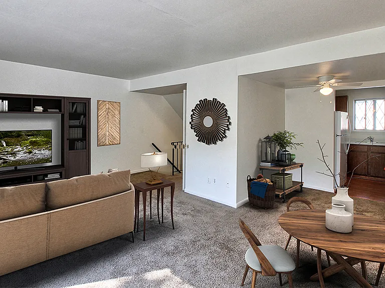 Elmwood Terrace Apartments and Townhomes — Photo 3