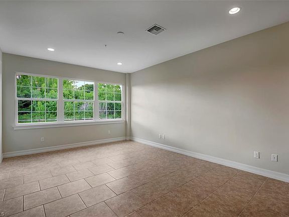 4th image of 7139 Greenwood Park Cir #8