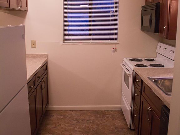 4th image of 4451 Woodglen St APT I
