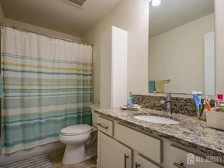 3305 Charleston Dr — Photo 24