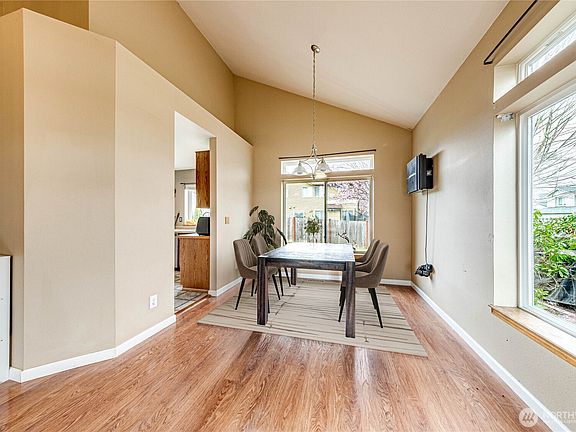 5th image of 6510 58th Drive NE