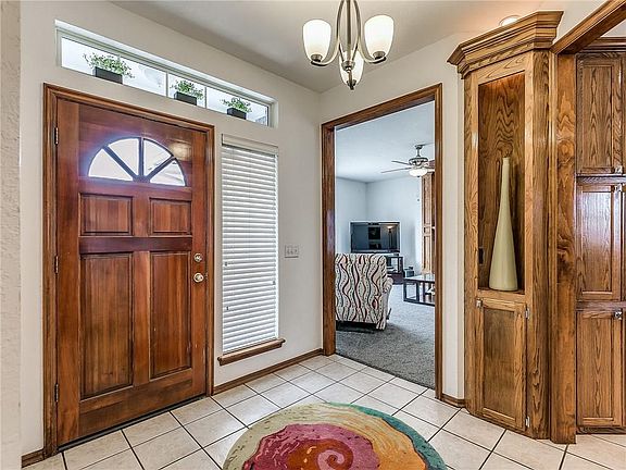 4th image of 13237 Almond Dr