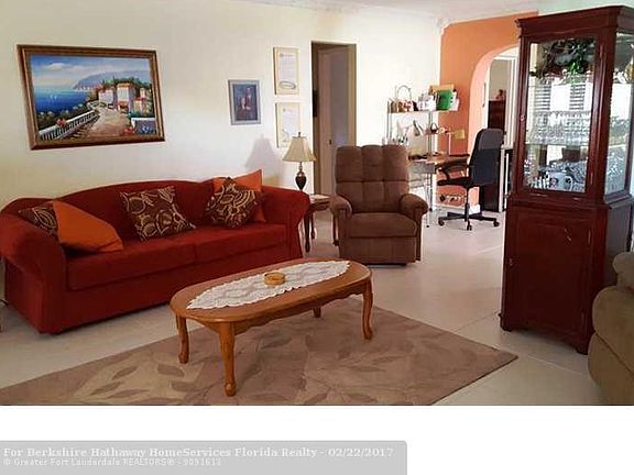 3rd image of 4732 NW 49th Ct