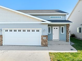 3308 8th St NE, Minot, ND 58703