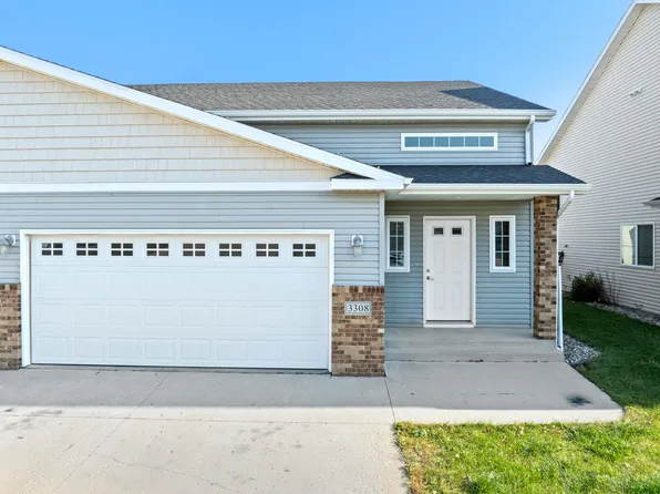 3308 8th St NE, Minot, ND 58703