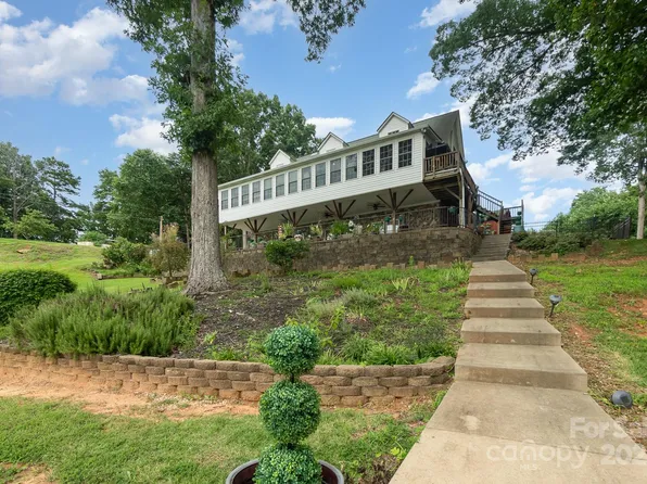 109 Summersong Ln, Mooresville, NC 28117
