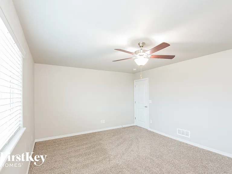6524 Vedder Dr — Photo 9