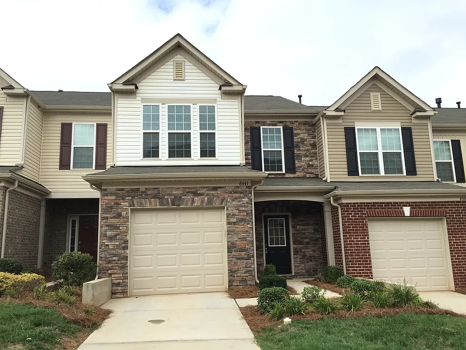 6441 Silver Star Ln