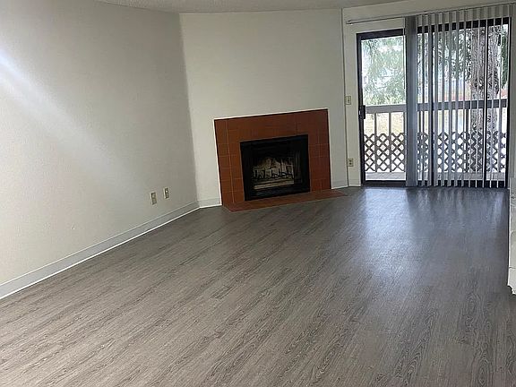 5th image of 3440 I St NE #102