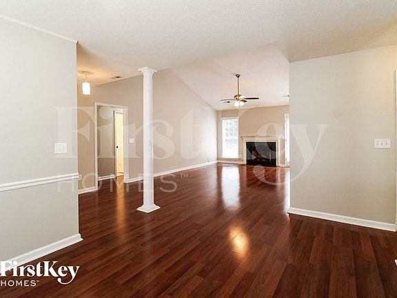 3rd image of 12 Montford Ct