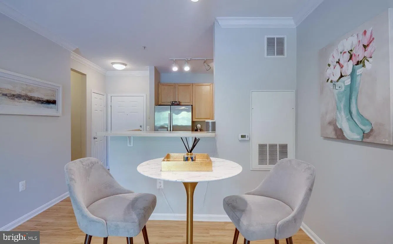 Acadia Condo — Photo 4