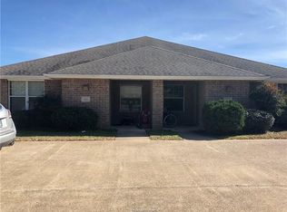 3717 Oldenburg Ln, College Station, TX 77845