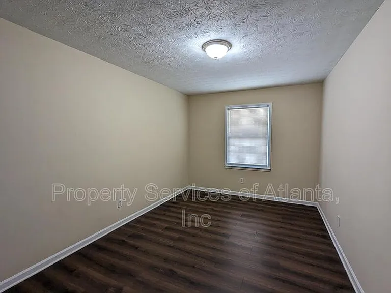 4512 Golf Vista Cir — Photo 18