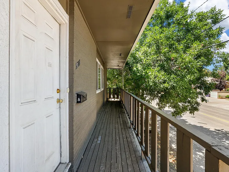 900 E Evans Ave — Photo 20