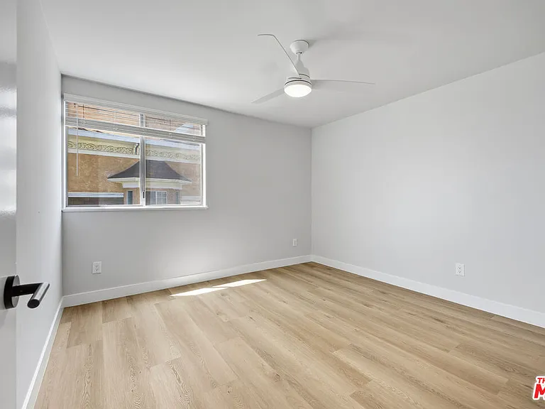 1337 S Hoover St #1433-6 — Photo 13