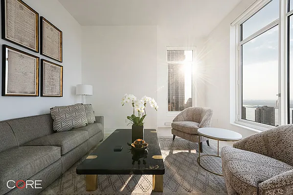 Rented by CORE | media 24