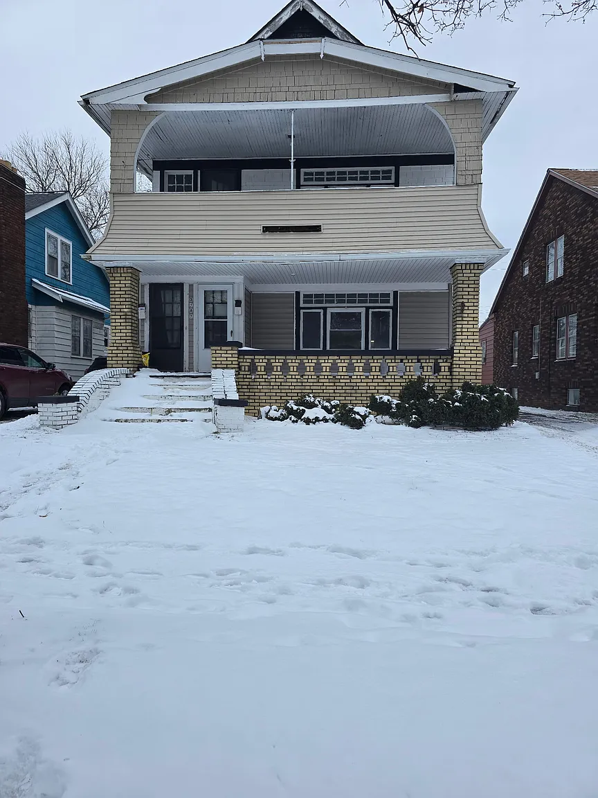 3787 W 136th St photo 1
