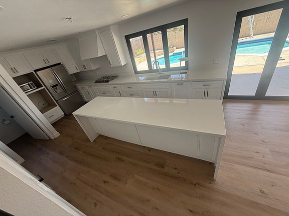 3rd image of 6733 Newport Ct