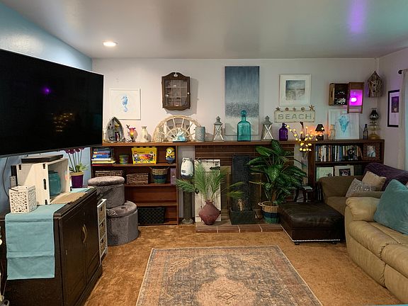Fireplace mantel removable