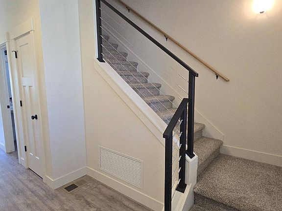 5th image of 298 Mountain Vista Way