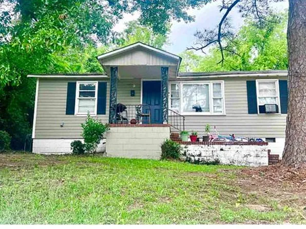 677 Pebble St, Macon, GA 31201