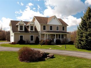 18405 Hickory Ln, Watertown, NY 13601